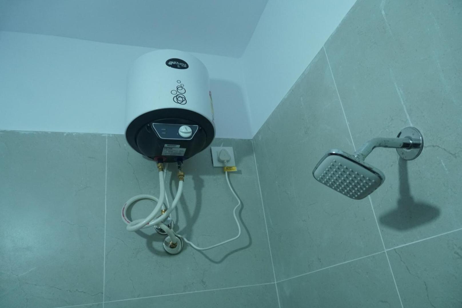 Cosmic Hotel & Guest House Gachibowli Raidurg Haidarábád Kültér fotó
