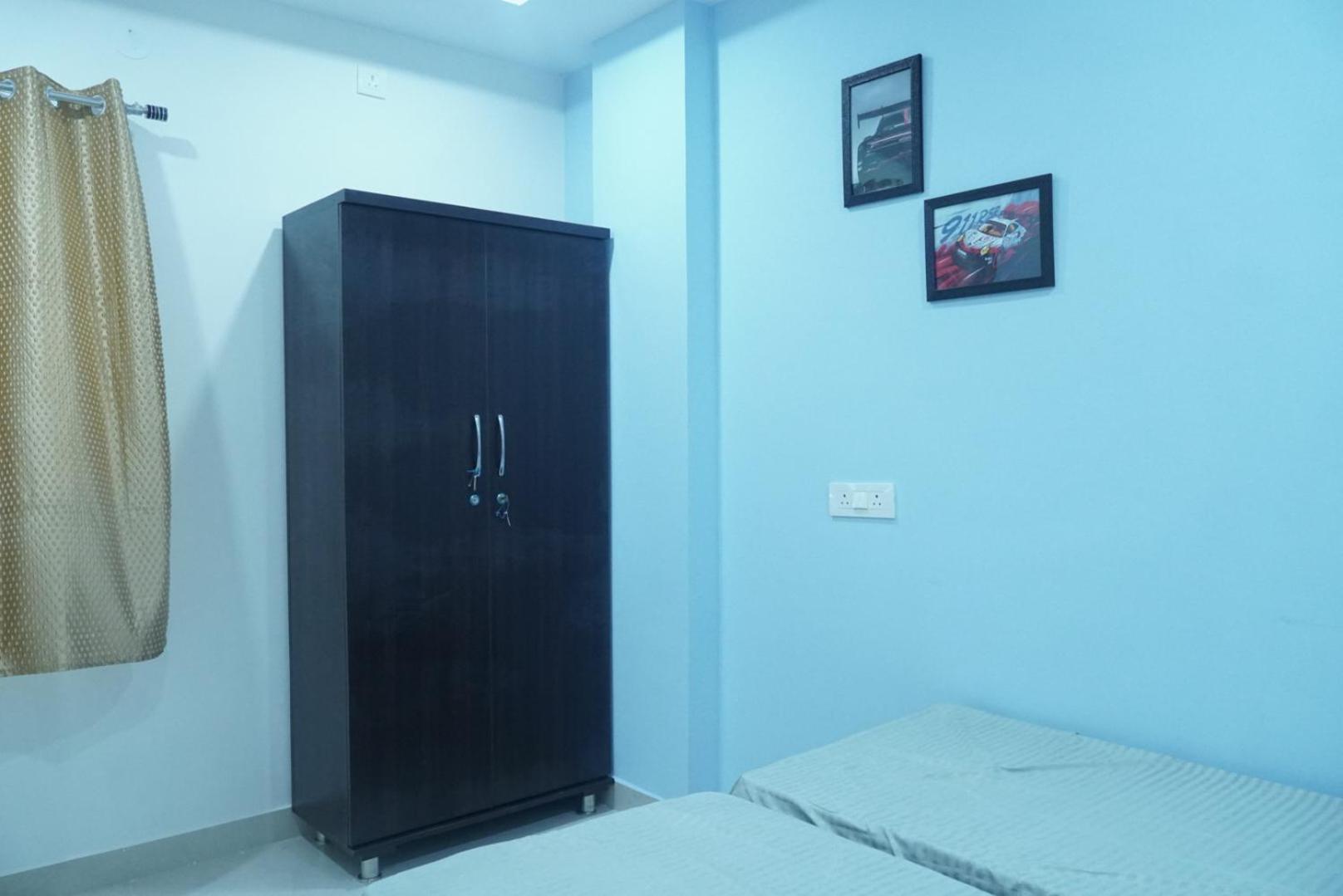 Cosmic Hotel & Guest House Gachibowli Raidurg Haidarábád Kültér fotó